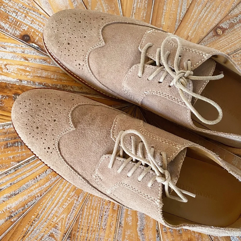 NWT Banana Republic Men’s Light Tan Sueded Oxford Shoes in Size 11 - Picture 3 of 6